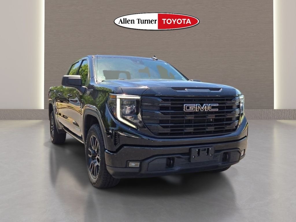 Used 2022 Black GMC Elevation image 2