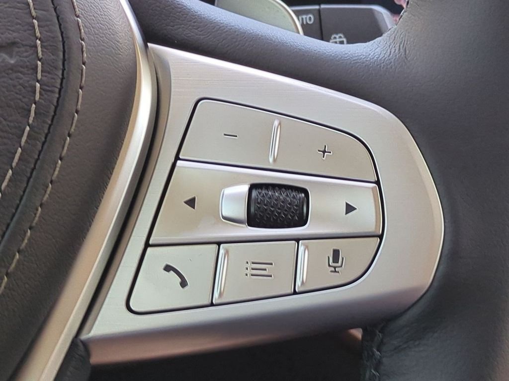 New 2027 Alpine White BMW xDrive40i image 26