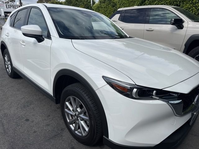2023 Mazda CX-5 S Preferred package Auto AWD's photo