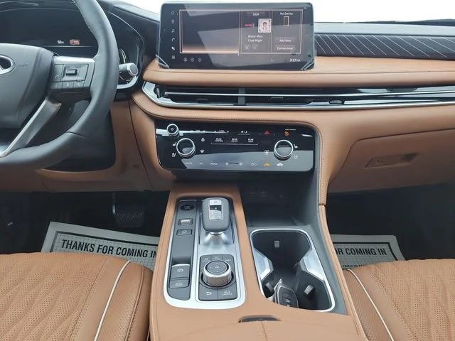 New 2026 2T GRPT SHDW INFINITI Autograph AWD image 11