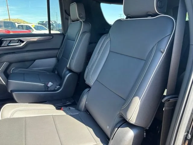 New 2026 Onyx Black GMC Elevation image 17