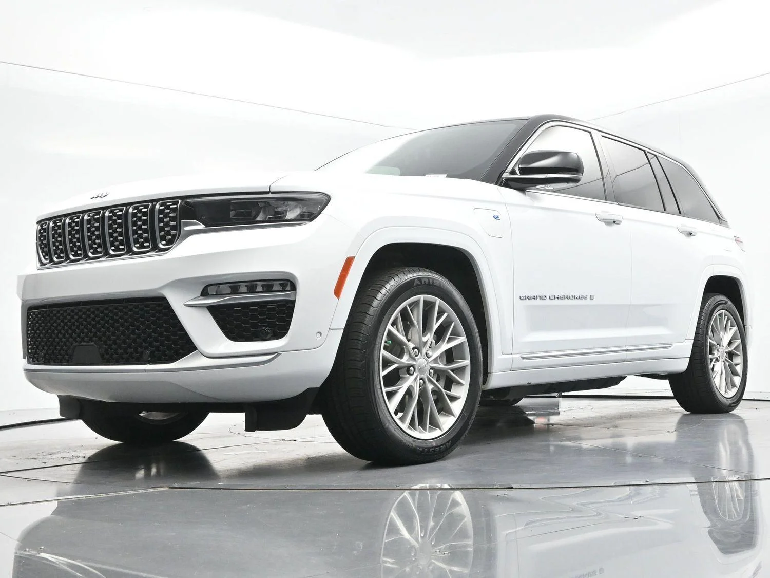 Used 2022 Bright White Clearcoat Jeep Summit image 50