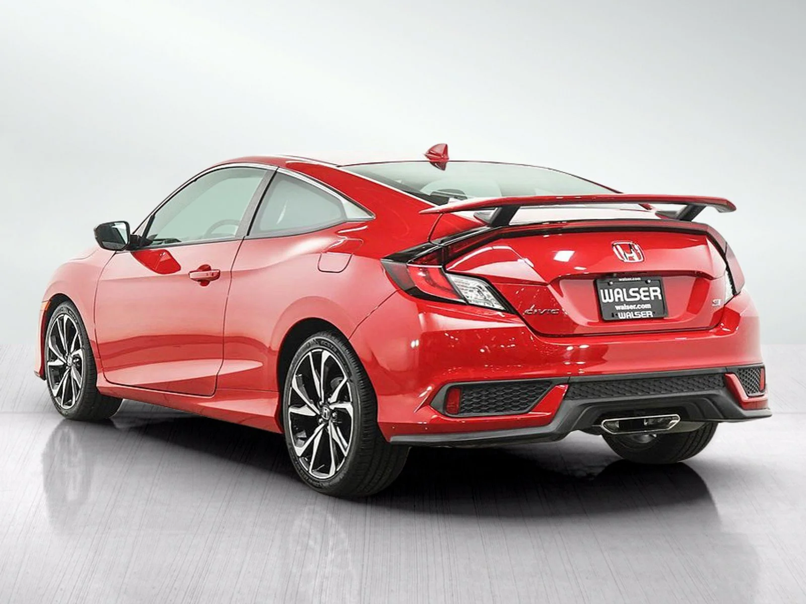 Used 2018  Honda SI image 3
