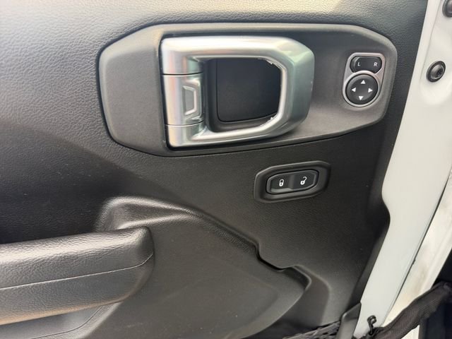 Used 2023 White Jeep Rubicon image 20