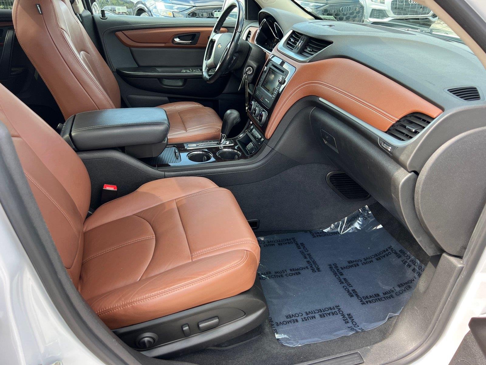 Used 2016 Iridescent Pearl Tricoat Chevrolet LT image 13
