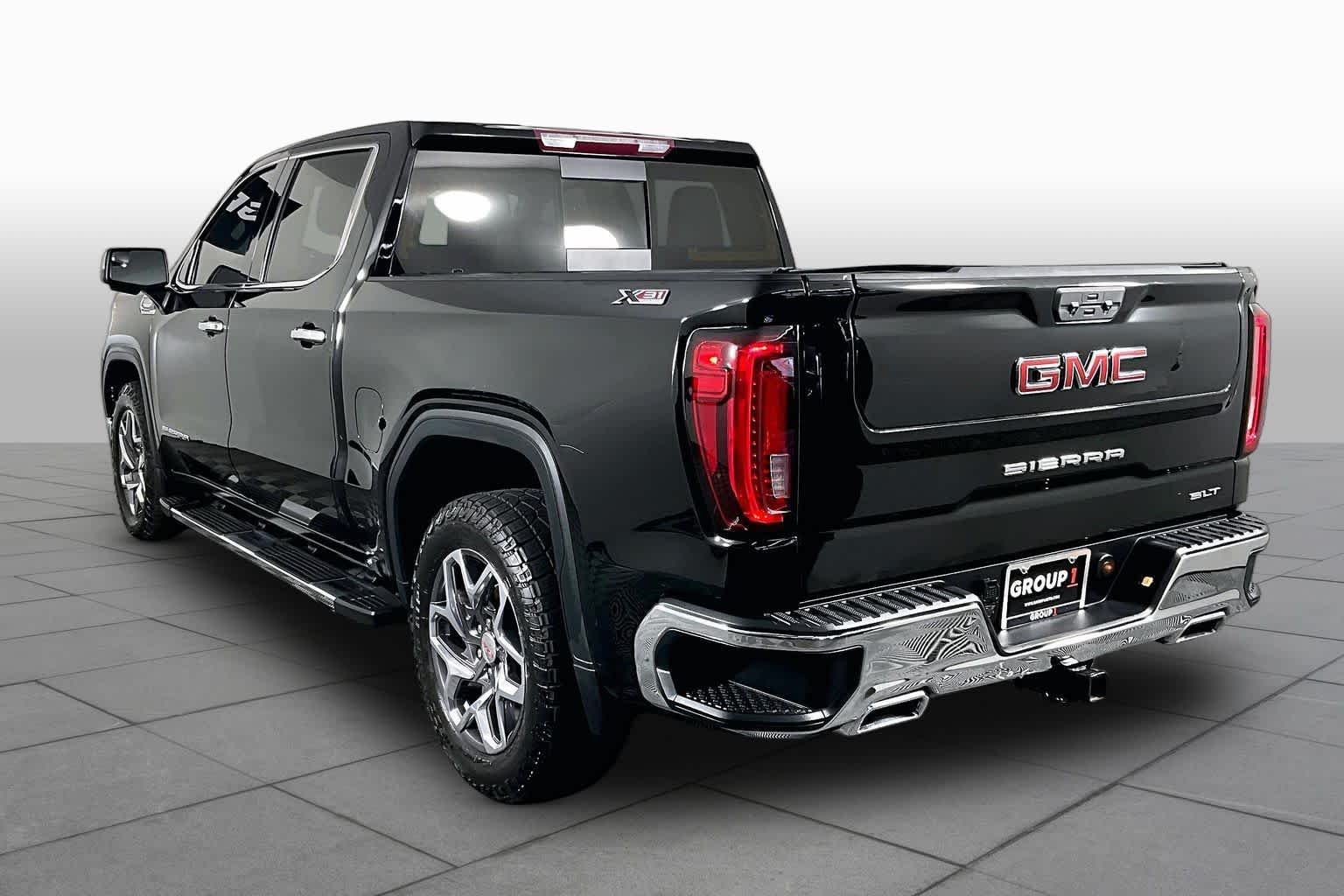 Used 2023 Onyx Black GMC SLT image 11