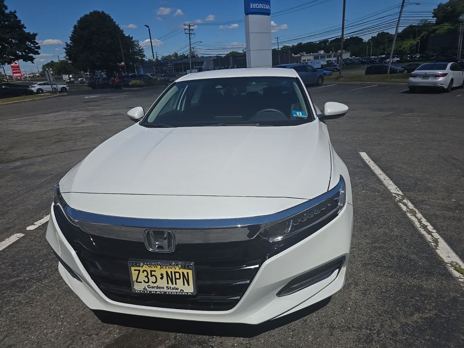 Used 2018 White Honda LX 1.5T image 2
