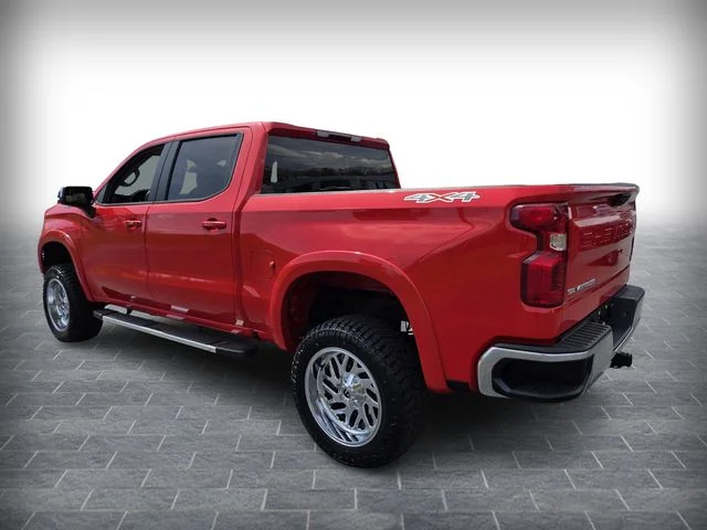 Used 2025 Red Chevrolet LT image 5