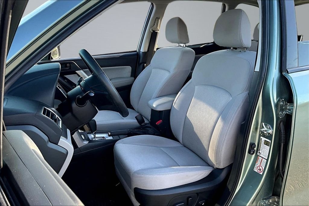 Used 2018 Green Subaru 2.5i Premium image 17