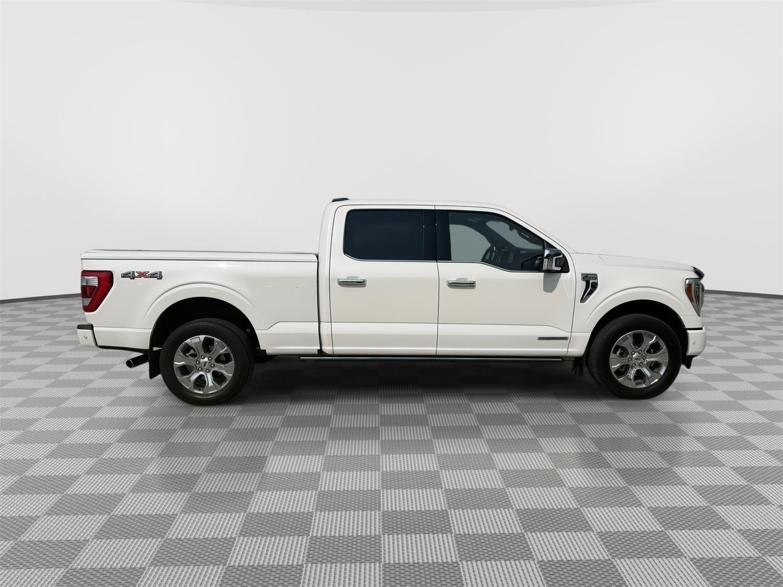 Certified Used 2022 Star White Metallic Tri-Coat Ford Platinum image 6
