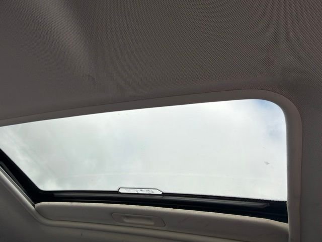 Used 2019 Smoke Metallic Ford SE image 7