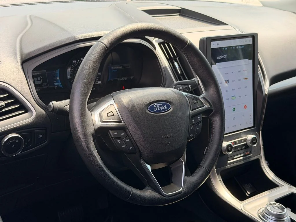Used 2023 Blue Ford SEL image 22