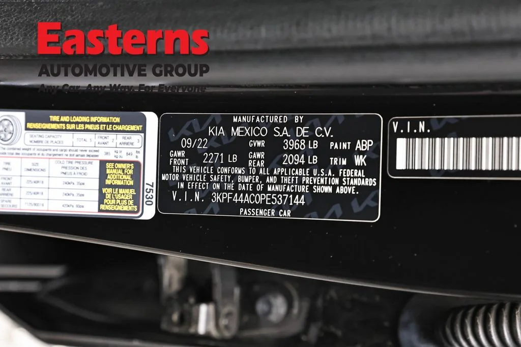 Used 2023 Black Kia GT image 36