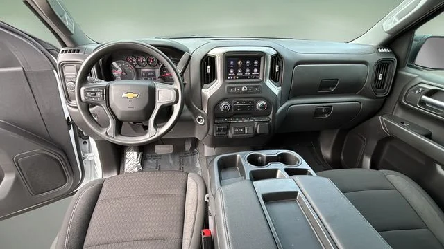 Used 2025 White Chevrolet Custom image 16
