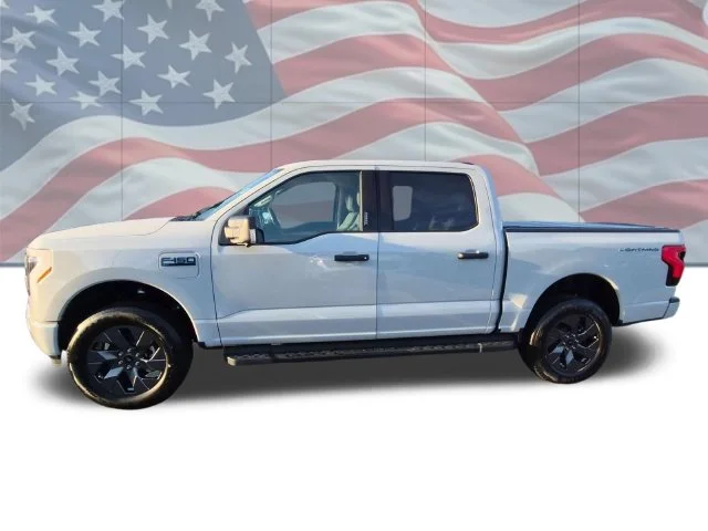 Used 2024 White Ford XLT image 6
