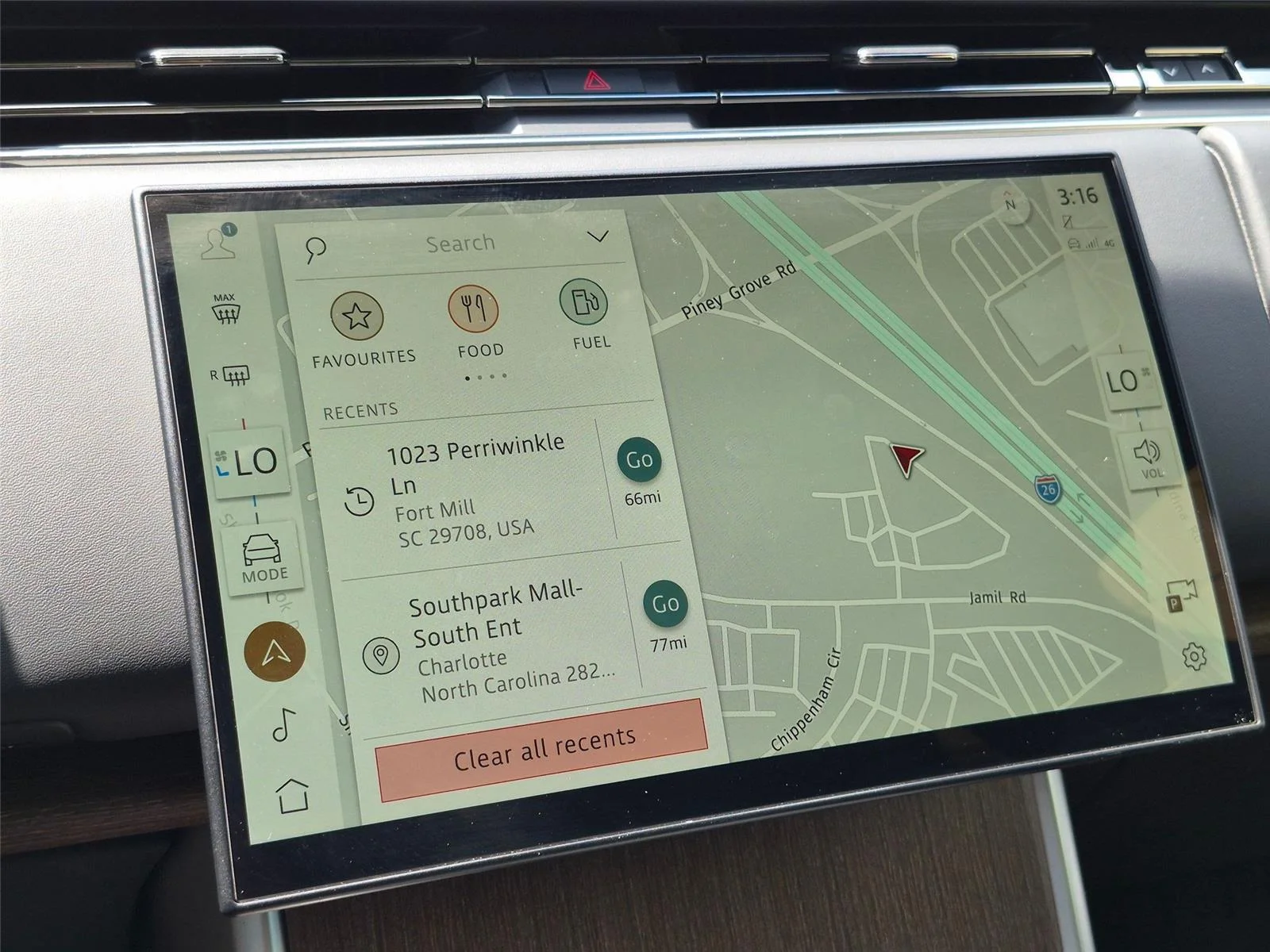 Used 2025 Fuji White Land Rover SE image 20