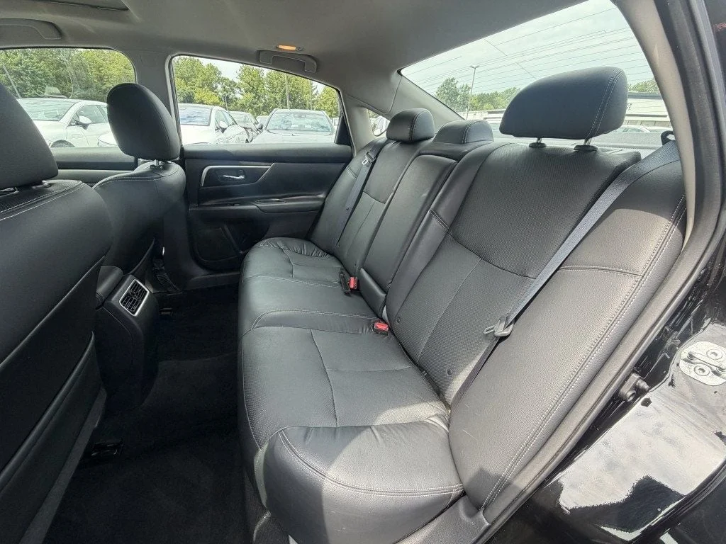 Used 2016 Super Black Nissan 4dr Sedan I4 2.5 SL image 26