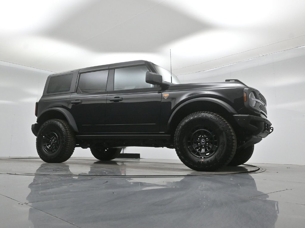 New 2026 Shadow Black Ford Badlands image 3