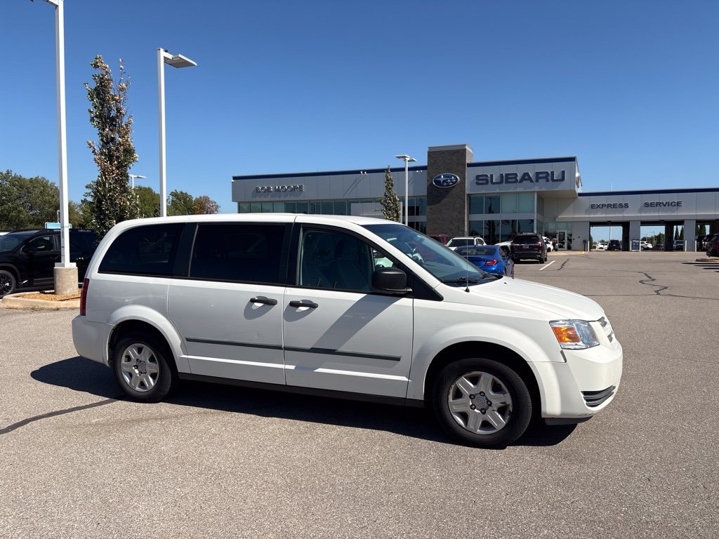Used 2008 White Dodge SE image 1