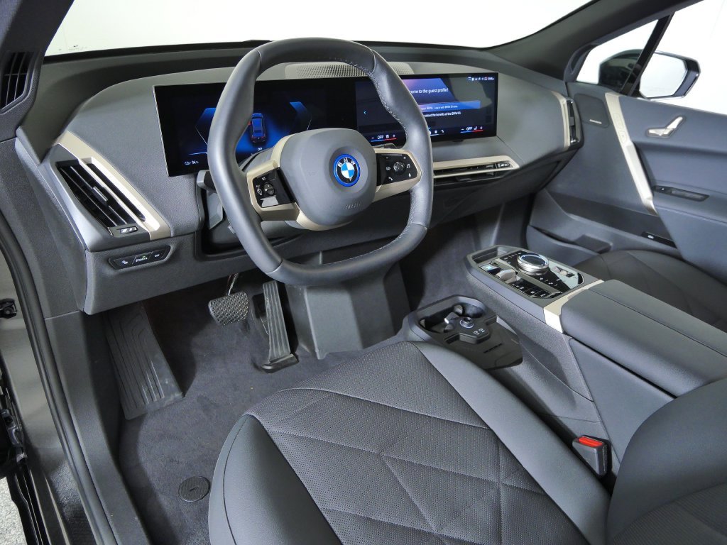Used 2024 Black BMW xDrive50 image 32