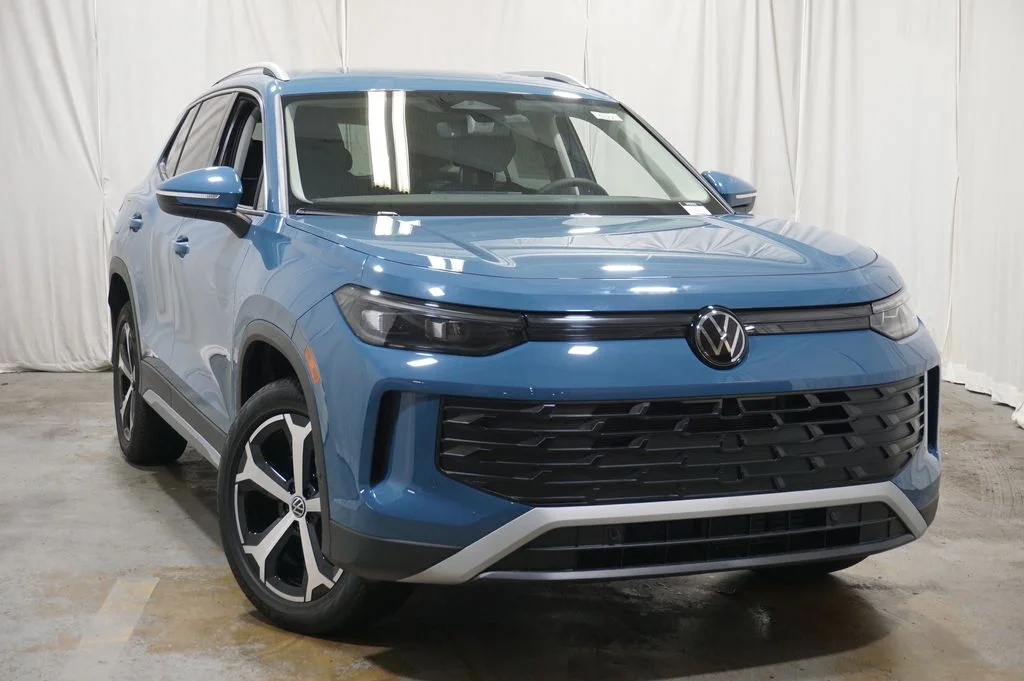 New 2026 Blue Volkswagen 2.0T SE image 4