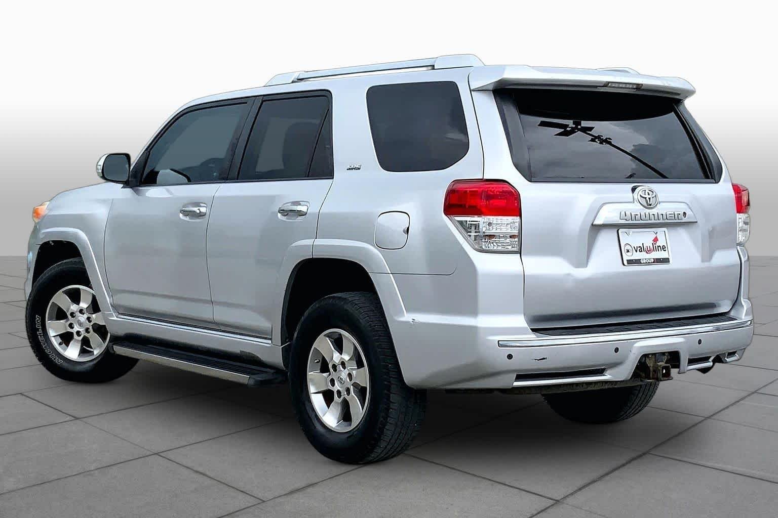 Used 2011 Classic Silver Metallic Toyota SR5 image 11