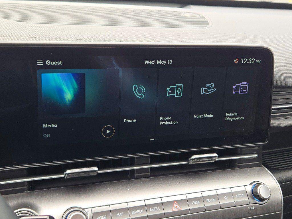 New 2025 Orange Hyundai SEL AWD image 28
