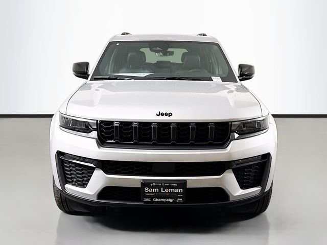 New 2026 Silver Zynith Exterior Paint Jeep Limited image 2