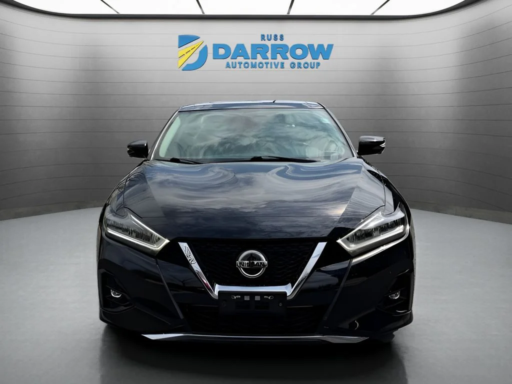 Used 2021 Black Nissan Platinum image 8