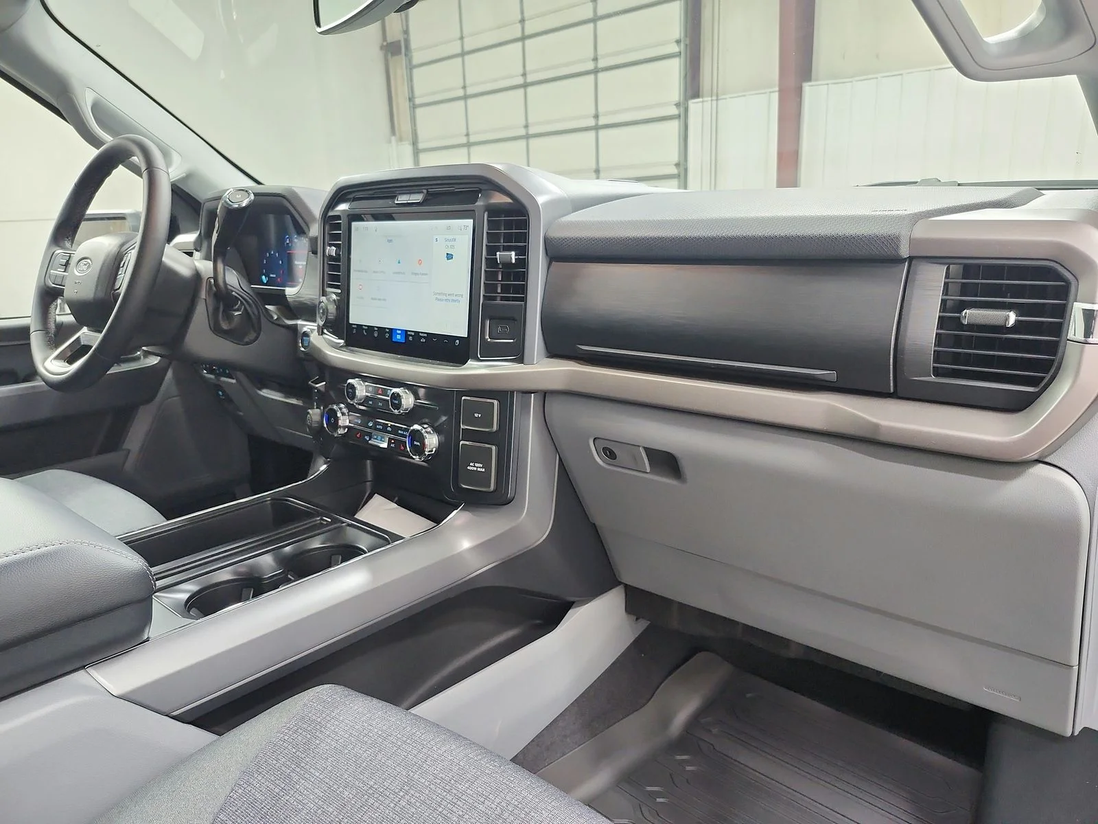New 2026 Agate Black Metallic Ford XLT image 36
