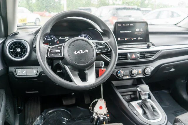 Used 2024 Currant Red Kia LXS image 13