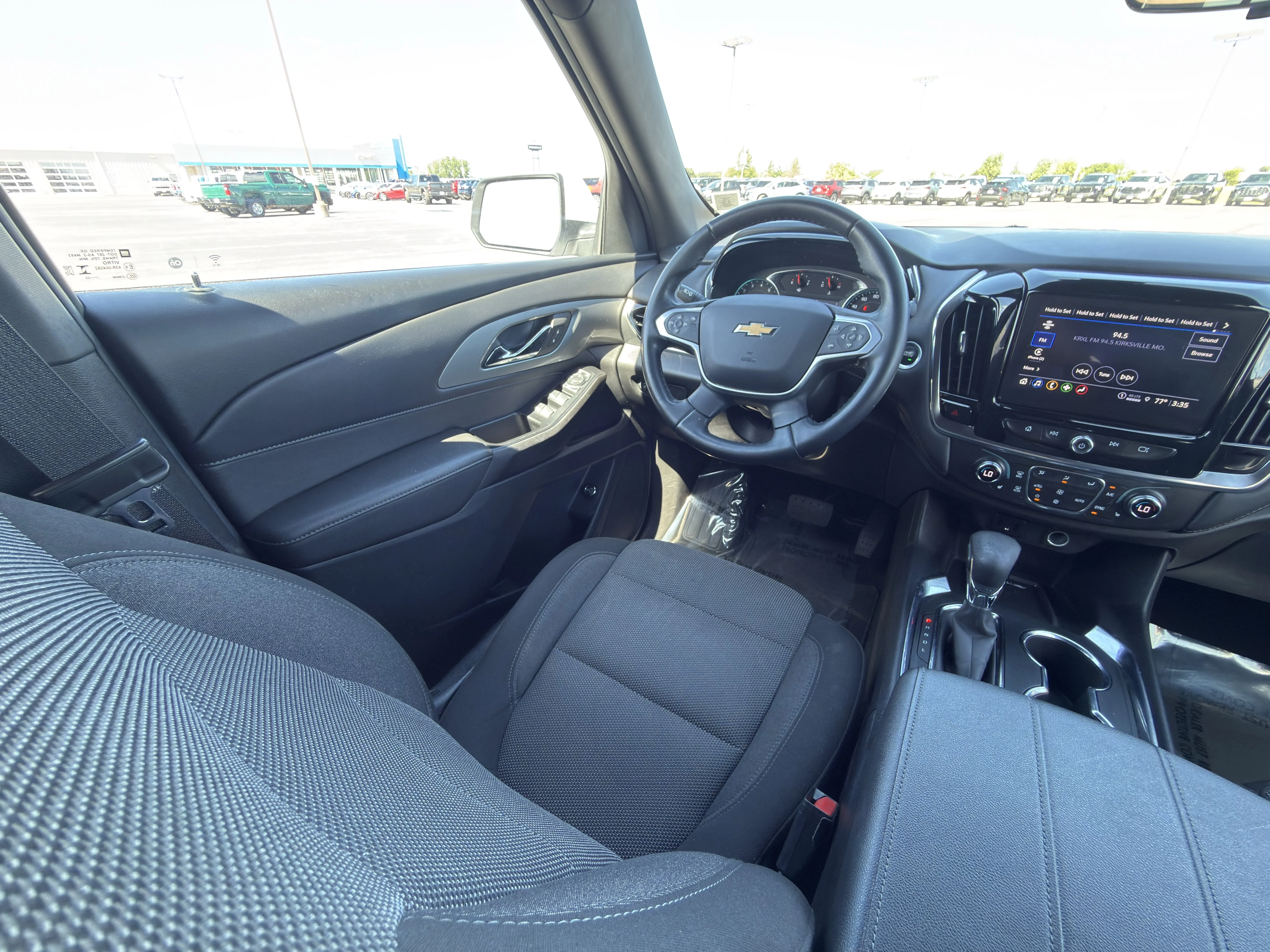 Used 2023 Summit White Chevrolet LT Cloth image 20