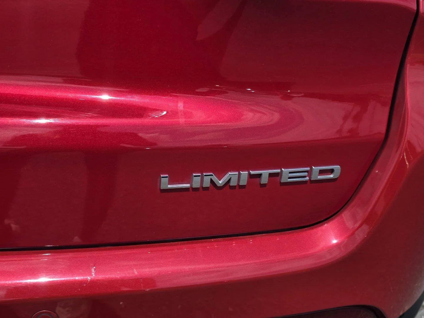 Used 2025 Velvet Red Pearlcoat Jeep Altitude X image 29