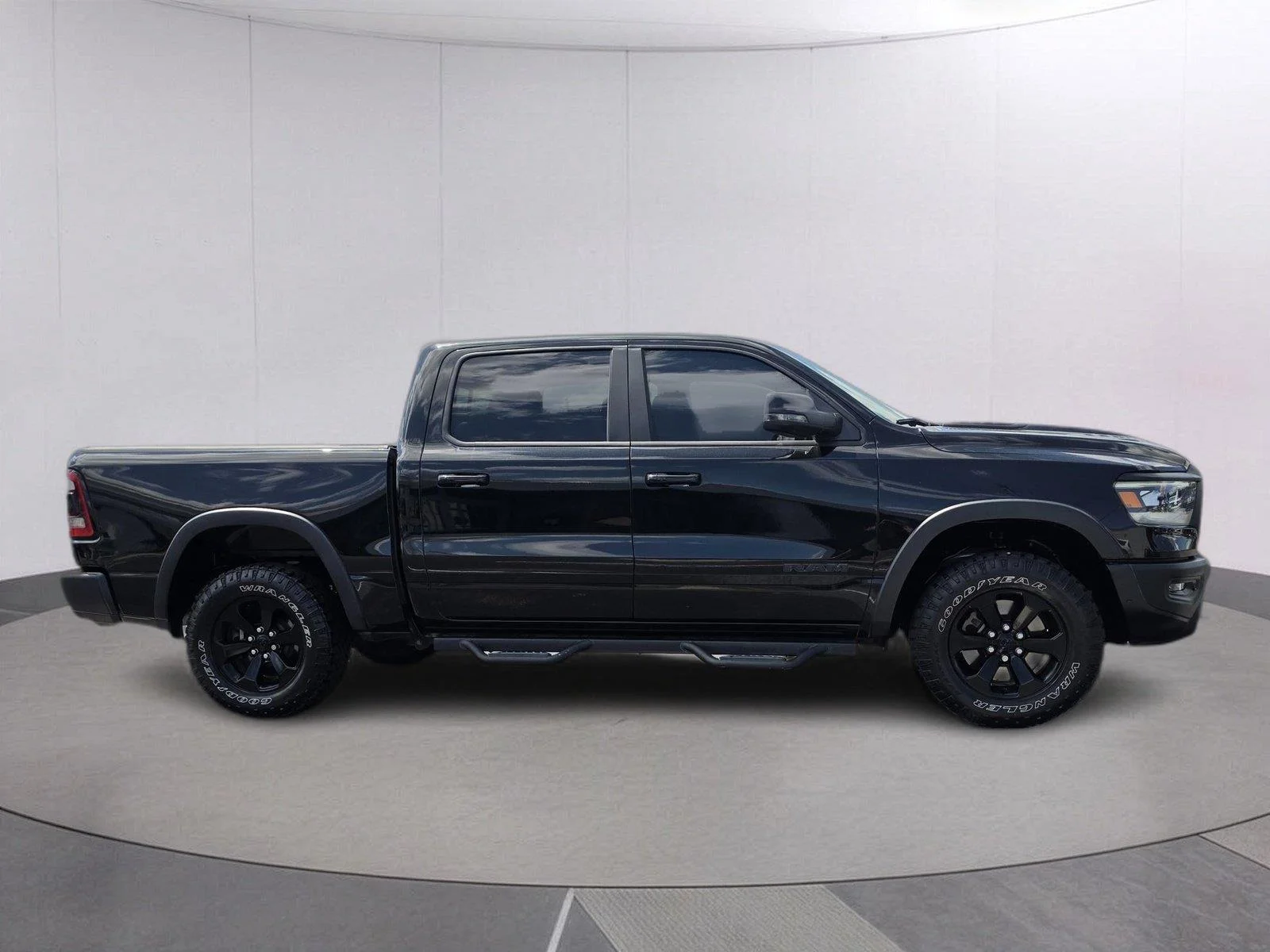 Used 2023 Diamond Black Crystal Pearlcoat Ram Rebel image 6
