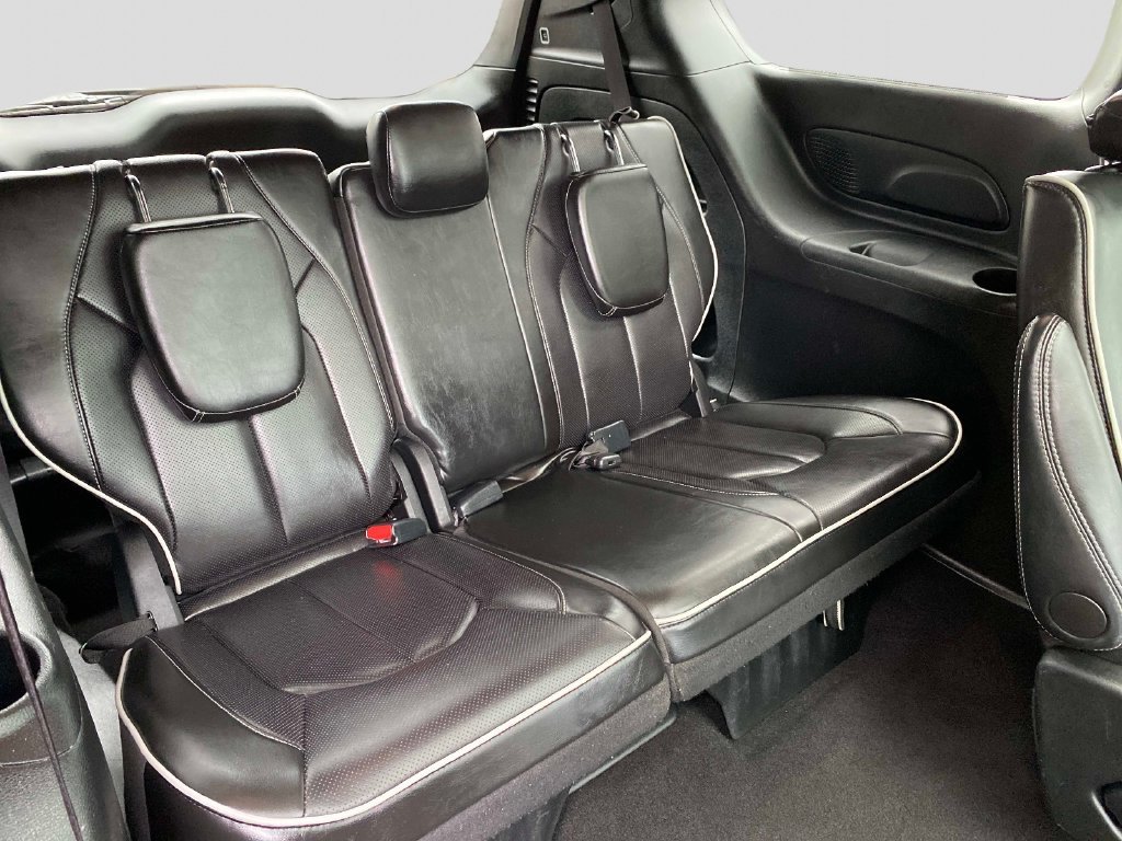 Used 2025 Black Chrysler Limited image 30