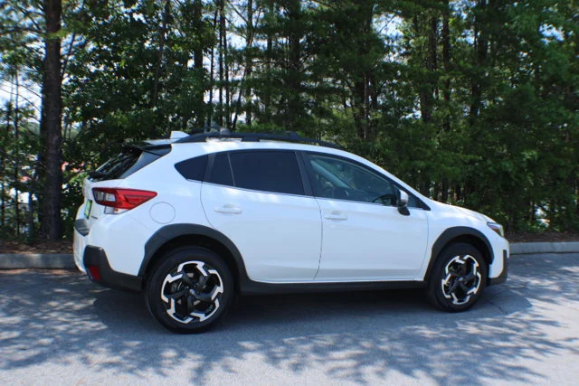 Used 2021 Crystal White Pearl Subaru Limited image 2