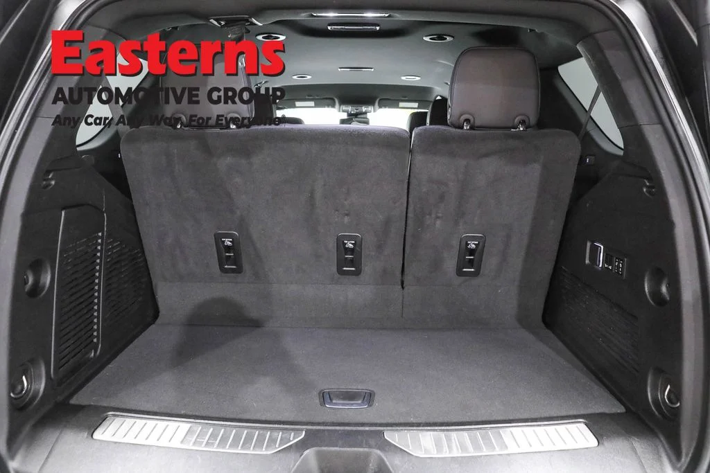Used 2024 Gray Chevrolet Premier image 9