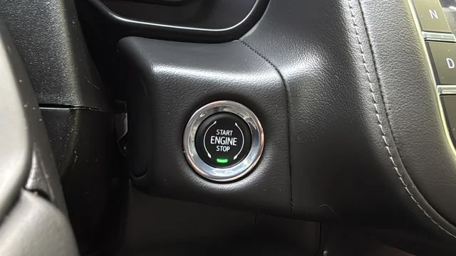 Used 2023 Gray Chevrolet Z71 image 28