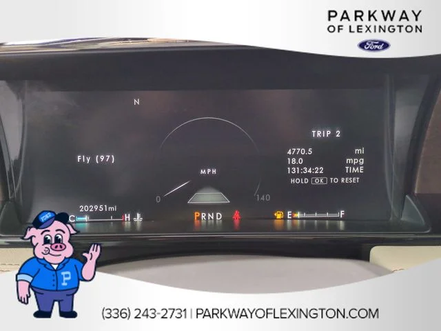 Used 2019 White Lincoln Reserve image 18
