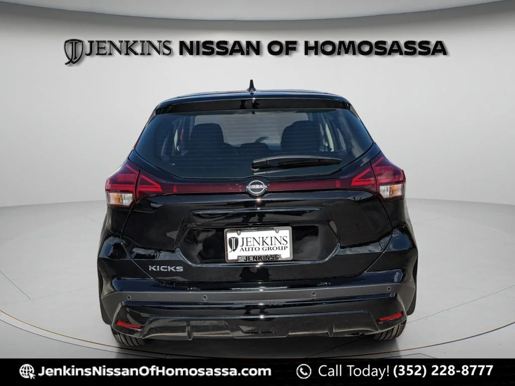 Used 2025 Black Nissan S image 5