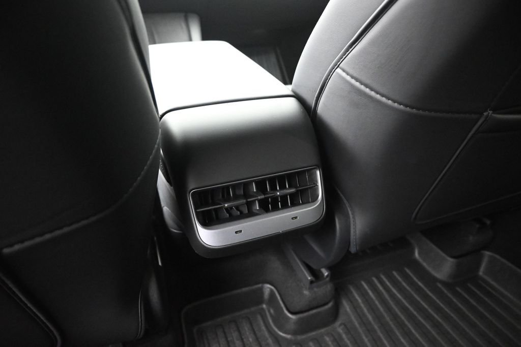 Used 2023 White Tesla Long Range image 17