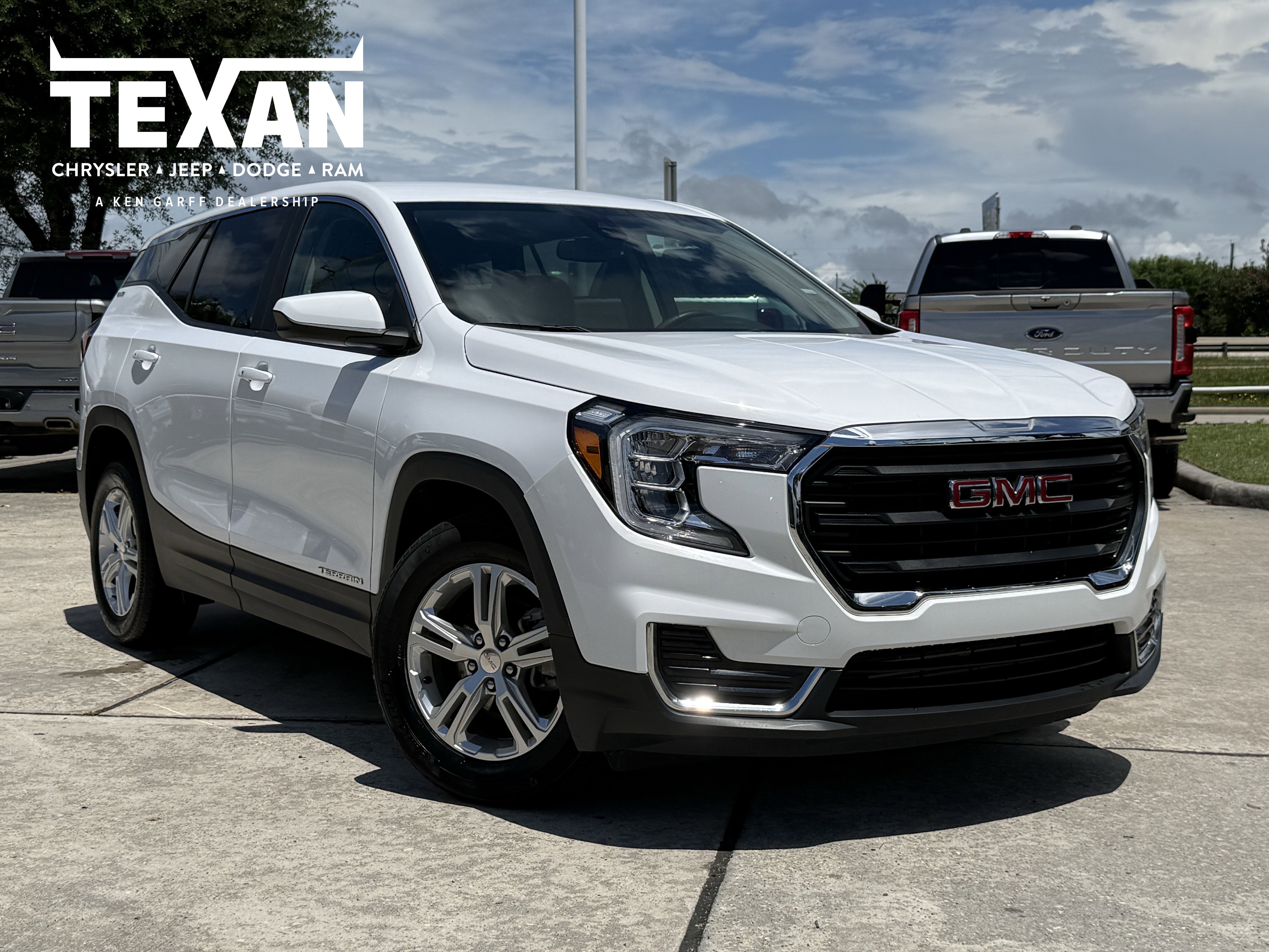 2024 GMC Terrain's photo