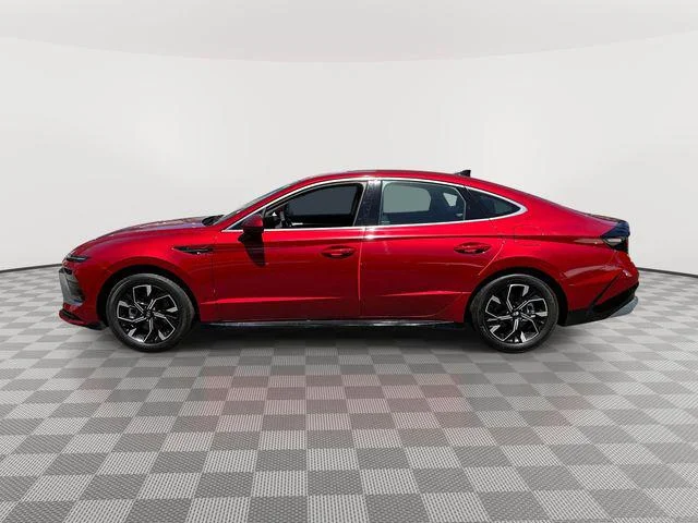 Used 2024 Ultimate red Hyundai SEL image 6
