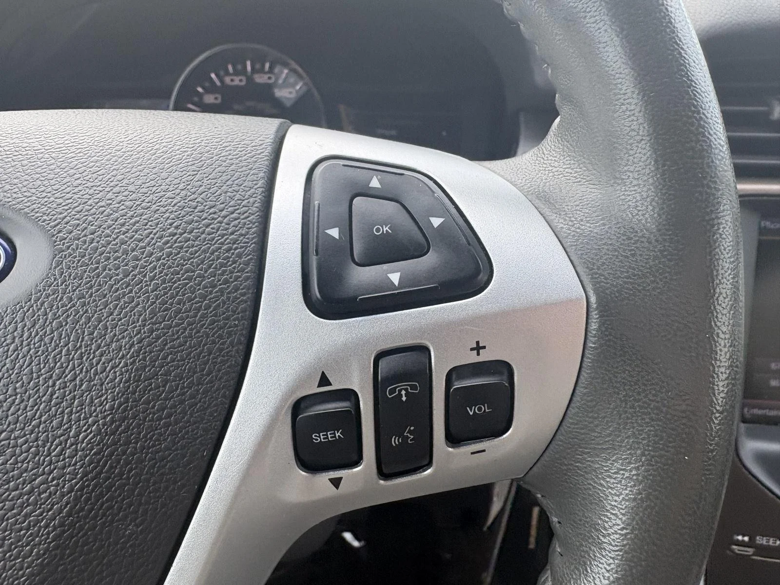 Used 2013 White Ford 4dr SEL AWD image 17
