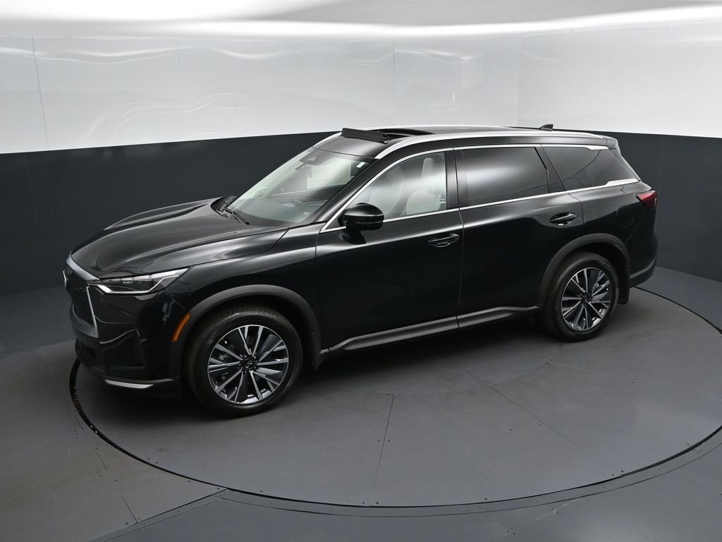 New 2027 MINERAL BLACK INFINITI Luxe FWD image 32