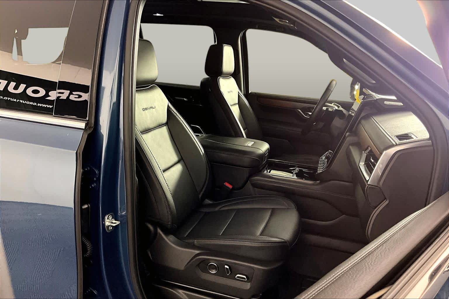 Used 2025 Downpour Metallic GMC Denali image 9