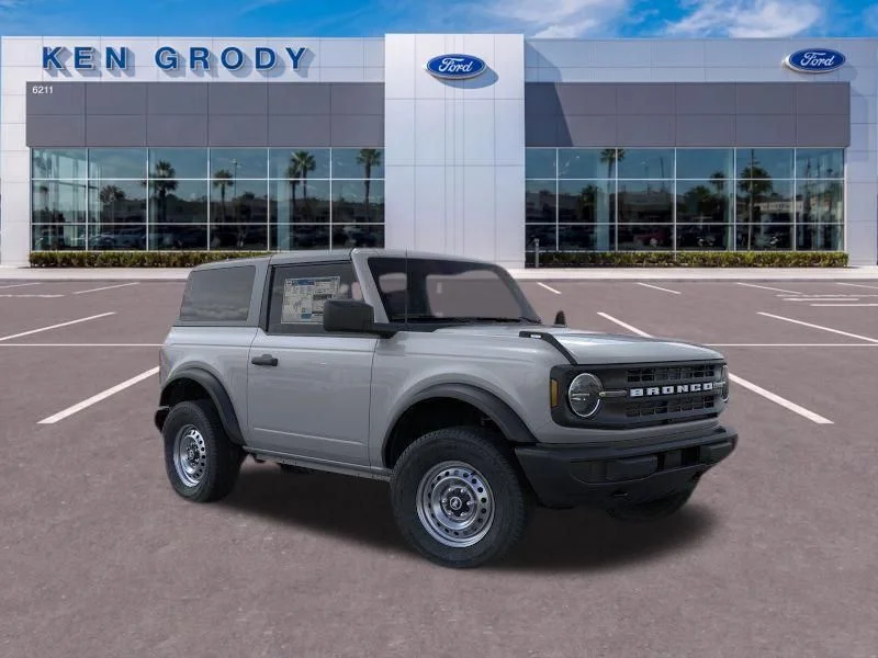 2026 Ford Bronco Base 4x4's photo