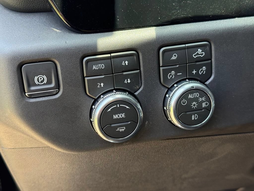 New 2026 Onyx Black GMC SLT image 22