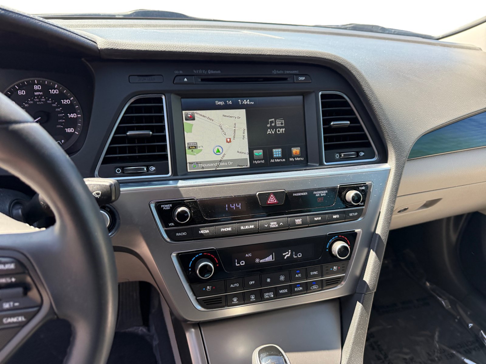 Used 2017 Silver Hyundai Limited image 12