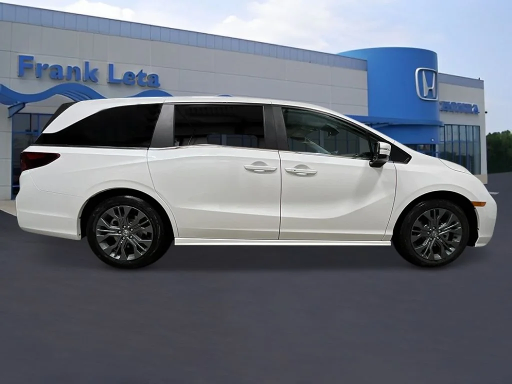 New 2026 Platinum White Pearl Honda Touring image 8